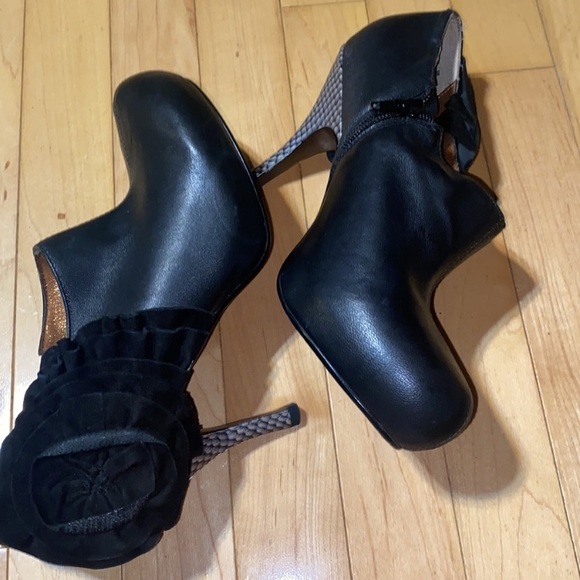 111. POETIC LICENSE leather Ankle Boots - Picture 2 of 7